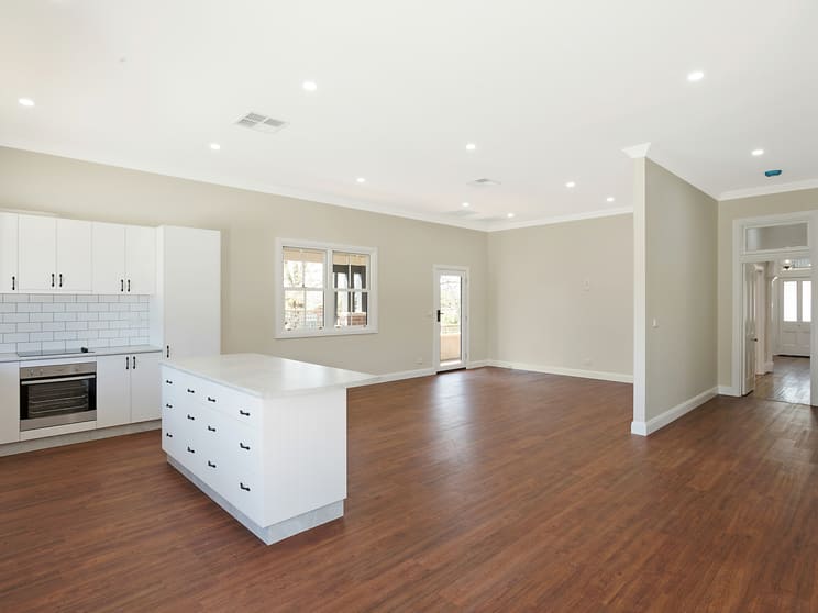 Click to view all images 25 Peden Street Bega NSW 2550 - Image 3