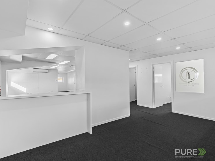 Click to view all images 4/483 Lutwyche Road Lutwyche QLD 4030 - Image 2