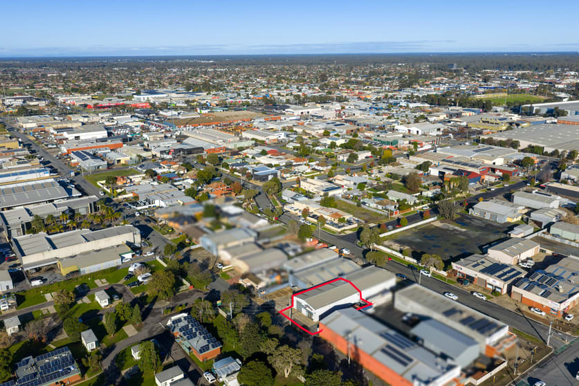 Click to view all images 2 Mitchell Street Shepparton VIC 3630 - Image 2