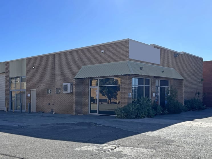Click to view all images 43 Dellamarta Road Wangara WA 6065 - Image 2