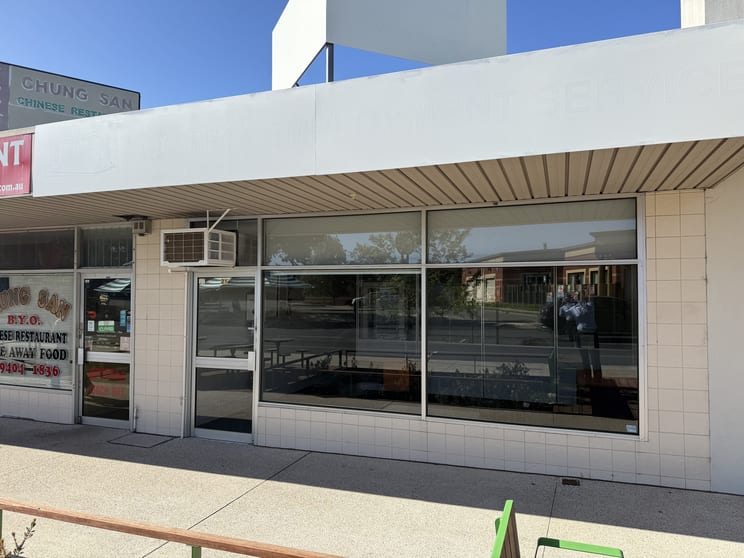 Click to view all images 21 Gorge Road South Morang VIC 3752 - Image 2