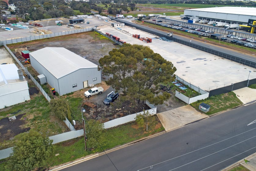 11 Kingstag Crescent Edinburgh North SA 5113 - Image 3
