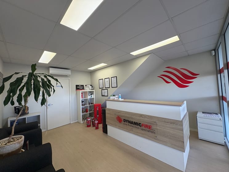 Click to view all images 1/85 Barnes Street Tamworth NSW 2340 - Image 2