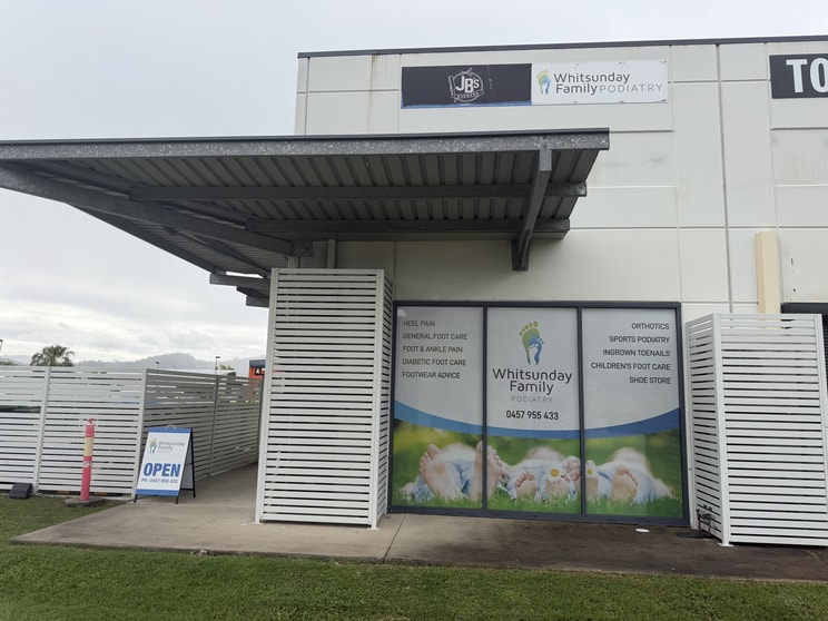 1A/2B Reef Plaza Cnr Shute Harbour Rd/Paluma Rd Cannonvale QLD 4802 - Image 1