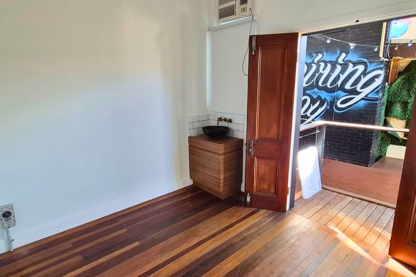 Click to view all images 1/491 Lutwyche Road Lutwyche QLD 4030 - Image 1