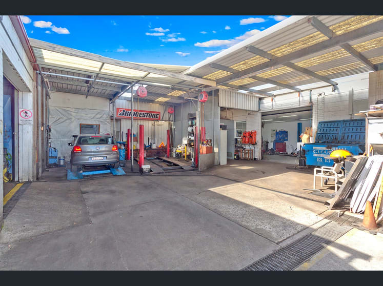 Click to view all images 7 Cook Street Forestville NSW 2087 - Image 3