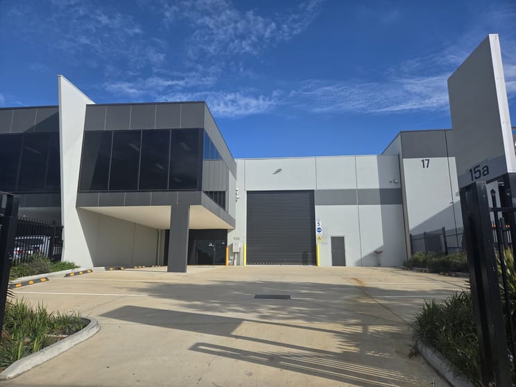 Click to view all images 15A Burnett Street Somerton VIC 3062 - Image 1
