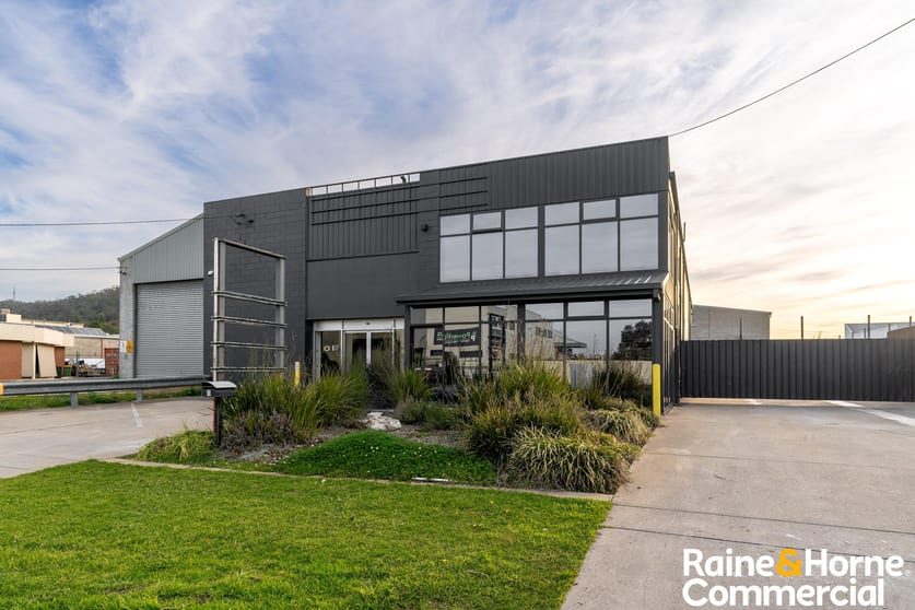 Click to view all images 8 Nagle Street Wagga Wagga NSW 2650 - Image 1