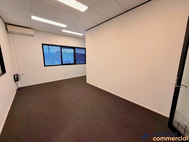 Click to view all images 5/178 Siganto Drive Helensvale QLD 4212 - Image 3