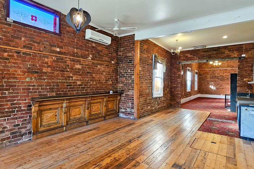 Click to view all images Shop 1,/26 High Street Maldon VIC 3463 - Image 2