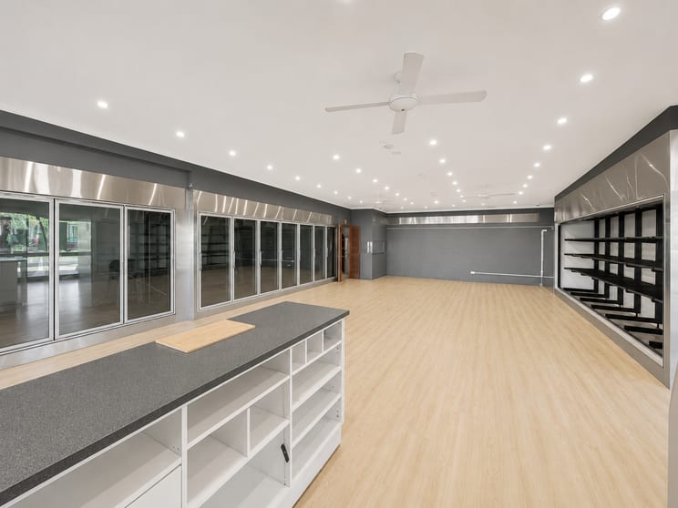 Click to view all images 2-3/90-96 Jonson Street Byron Bay NSW 2481 - Image 2