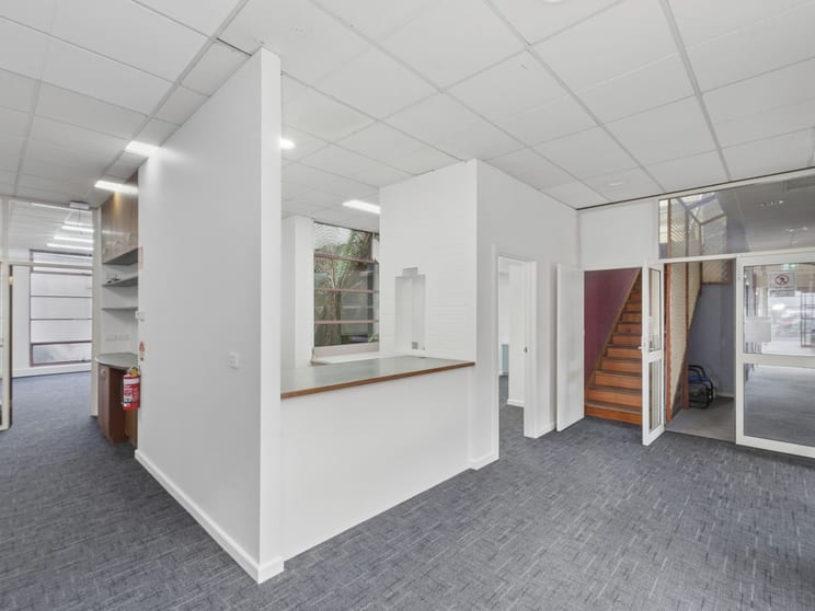 Click to view all images Suite 2/127 Bromfield Street Colac VIC 3250 - Image 3