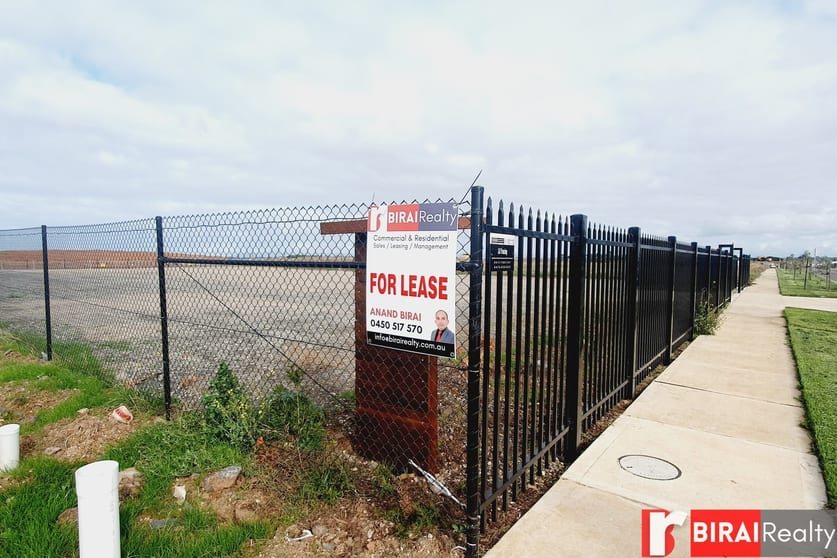 42 Droomer Way Tarneit VIC 3029 - Image 1