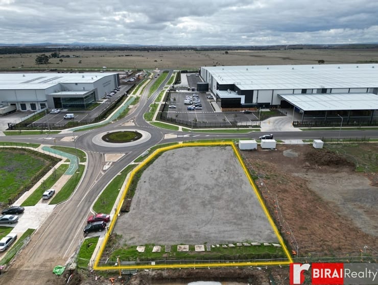 42 Droomer Way Tarneit VIC 3029 - Image 2