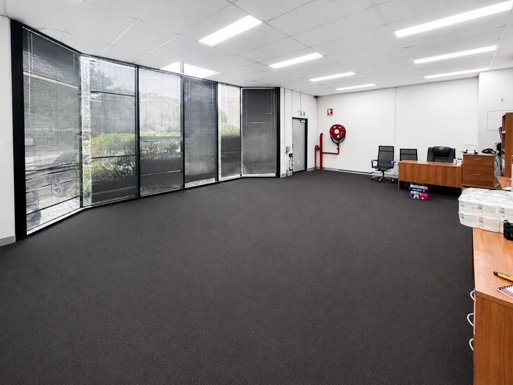 Click to view all images B2/5 Janine Street Scoresby VIC 3179 - Image 3