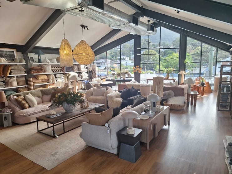 Click to view all images 351 Lawrence Hargrave Drive Thirroul NSW 2515 - Image 2