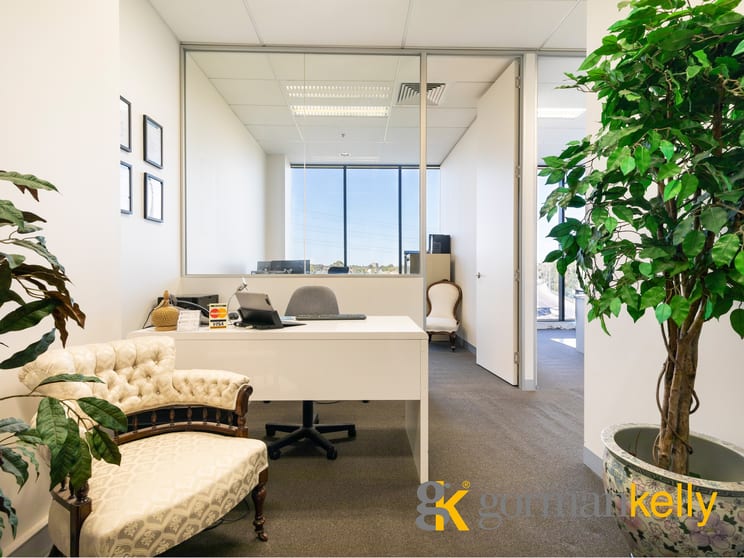 Click to view all images Suite 202/1 Crescent Road Glen Iris VIC 3146 - Image 1