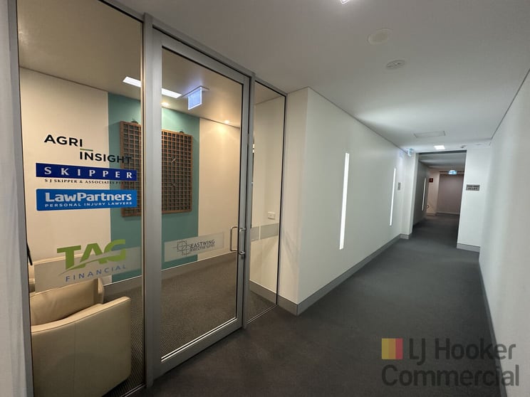 Click to view all images Offices 2 & 5, 3.05/4 Ilya Avenue Erina NSW 2250 - Image 1