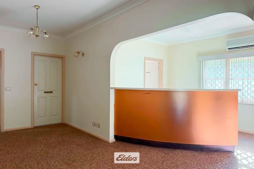 Click to view all images 233 Deakin Avenue Mildura VIC 3500 - Image 2