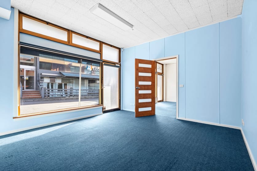 Click to view all images 2/62 Little Malop Street Geelong VIC 3220 - Image 3
