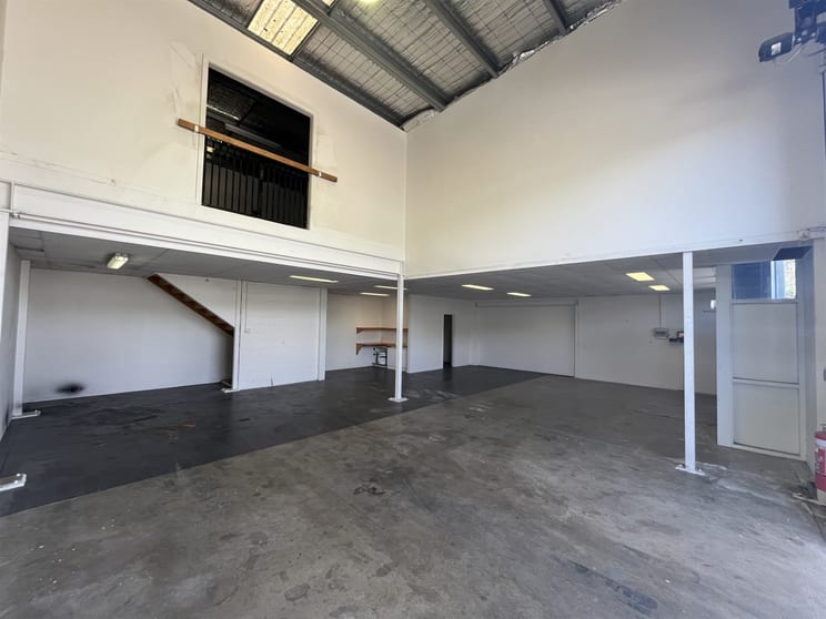 Click to view all images 15B/91-99 Beresford Road Lilydale VIC 3140 - Image 2
