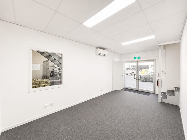 Click to view all images 8/262 Leitchs Road Brendale QLD 4500 - Image 3