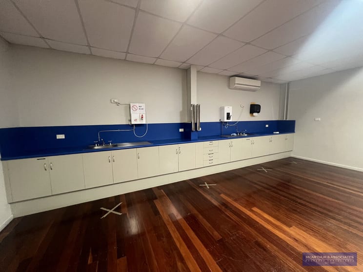 Click to view all images Rockhampton QLD 4701 - Image 2