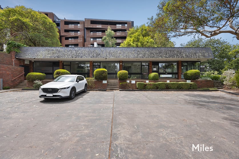 Click to view all images 1-6/8 Seddon Street Ivanhoe VIC 3079 - Image 2