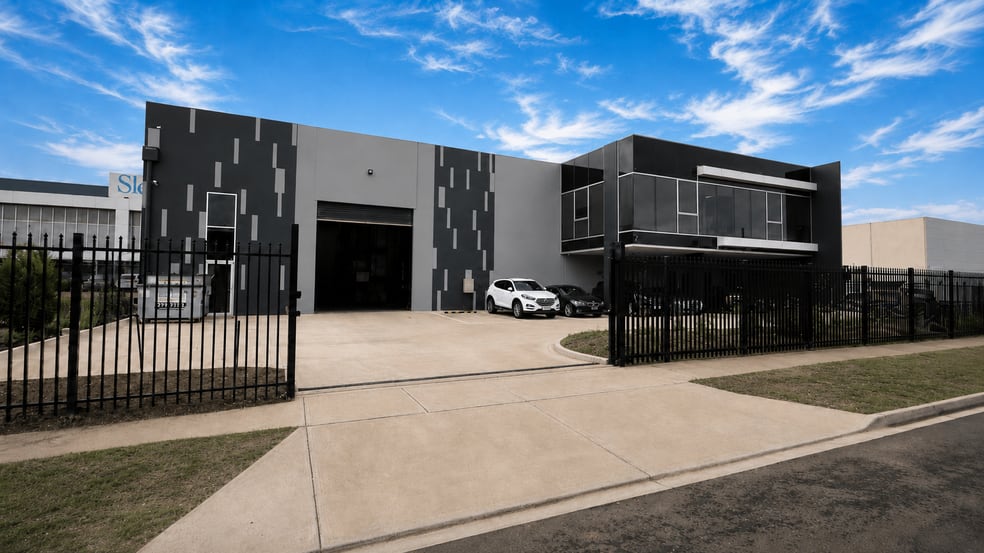 Click to view all images 7 Zacara Court Deer Park VIC 3023 - Image 1