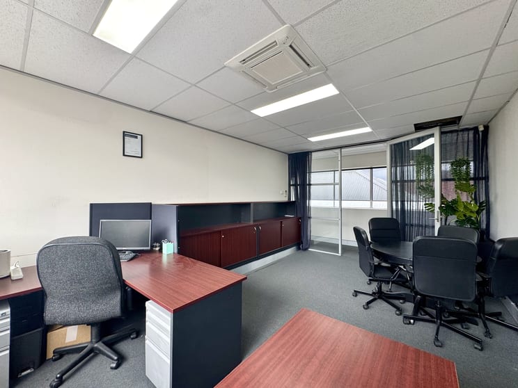 Click to view all images 104/66-70 Railway Street South Altona VIC 3018 - Image 1