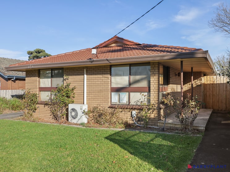 Click to view all images 73 Church Street Cowes VIC 3922 - Image 1