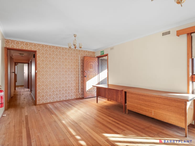 Click to view all images 73 Church Street Cowes VIC 3922 - Image 3