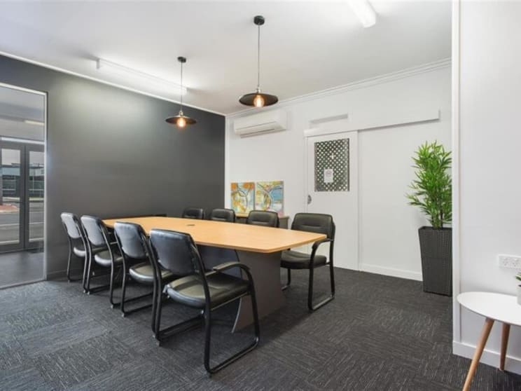 Click to view all images Board Room - 66 Denham Street Rockhampton City QLD 4700 - Image 3