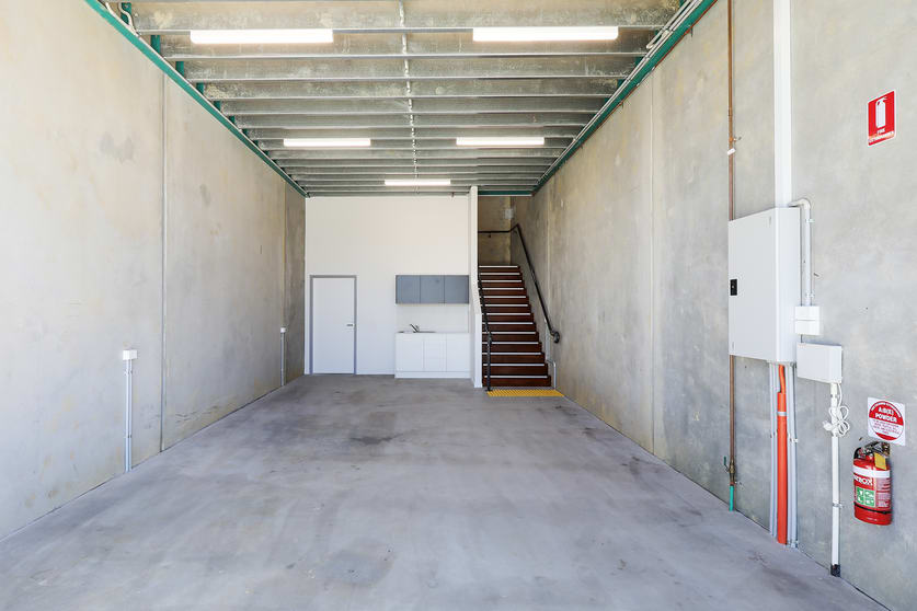 Click to view all images 4/5 Anne Street Southport QLD 4215 - Image 2