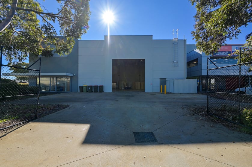 Click to view all images 4/1 Whittle Road East Rockingham WA 6168 - Image 1