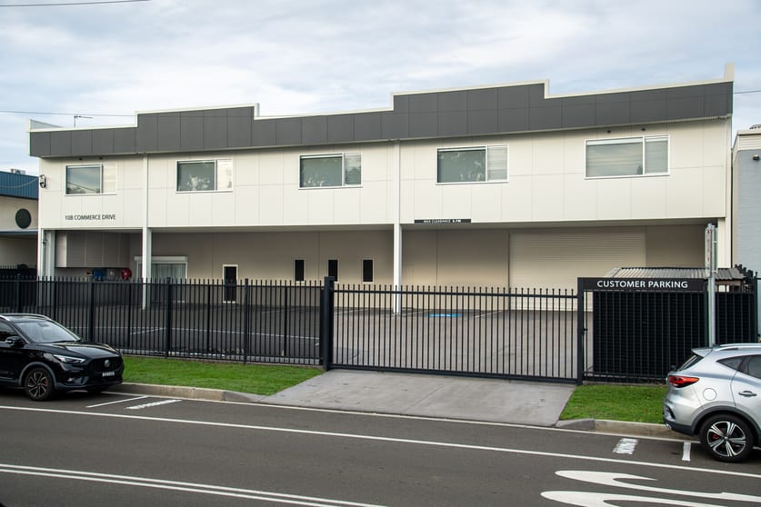 Click to view all images 10b Commerce Drive Lake Illawarra NSW 2528 - Image 2