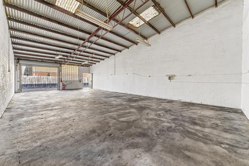 Click to view all images Unit 2/2-4 Peace Street Springvale VIC 3171 - Image 2