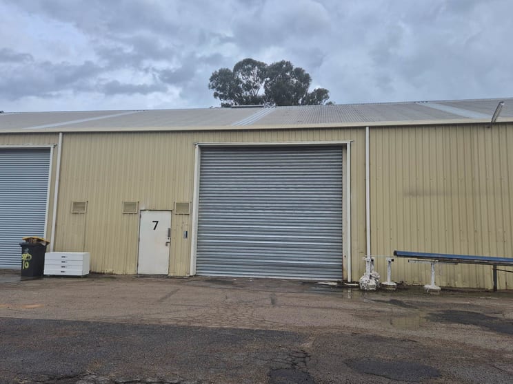 Click to view all images 5-7/15 Newman Street Wangaratta VIC 3677 - Image 2