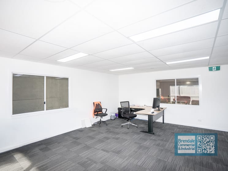 Click to view all images Lawnton QLD 4501 - Image 3