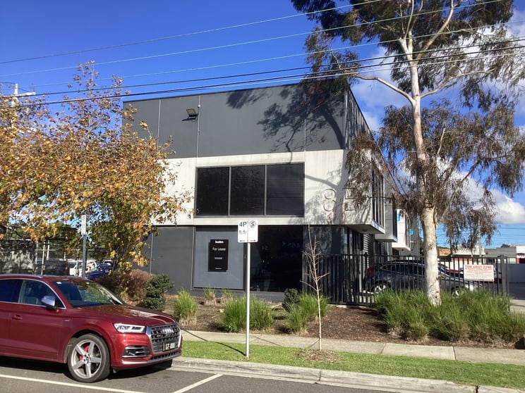 Click to view all images 1/8B Railway Avenue Oakleigh VIC 3166 - Image 3