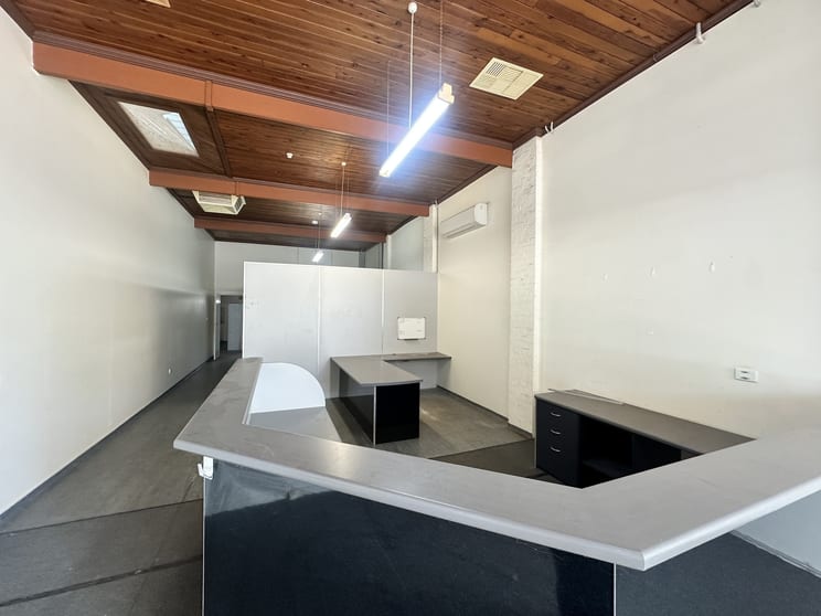 Click to view all images 169a Parker Street Cootamundra NSW 2590 - Image 2