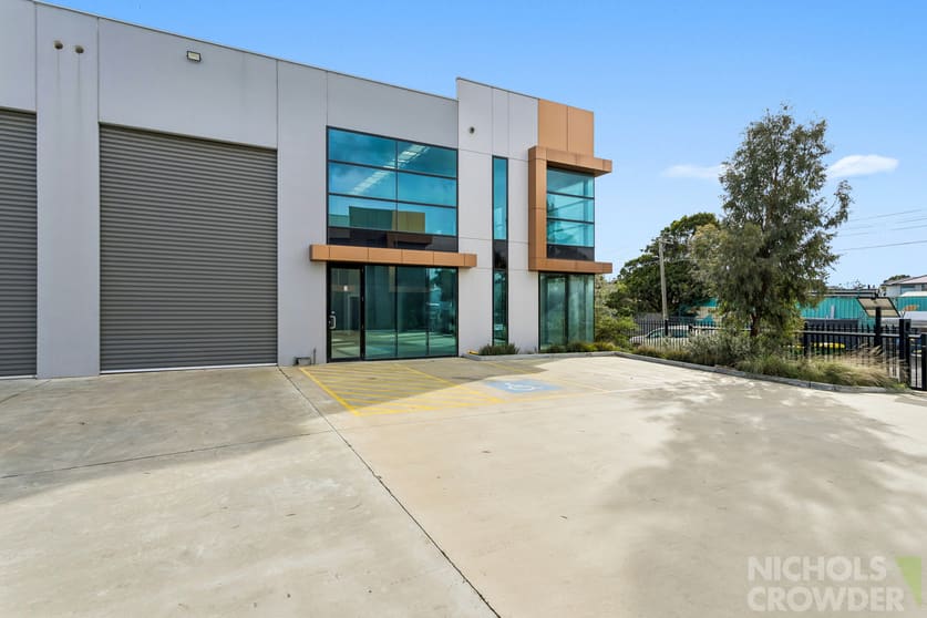 Click to view all images 8/14 Milne Avenue Seaford VIC 3198 - Image 1