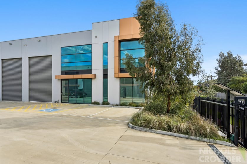 Click to view all images 8/14 Milne Avenue Seaford VIC 3198 - Image 2