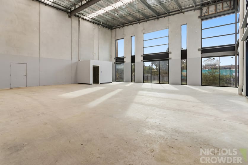 Click to view all images 8/14 Milne Avenue Seaford VIC 3198 - Image 3