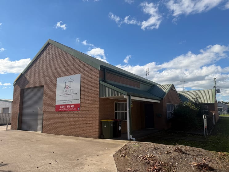 1/4 Walter Street Singleton NSW 2330 - Image 3