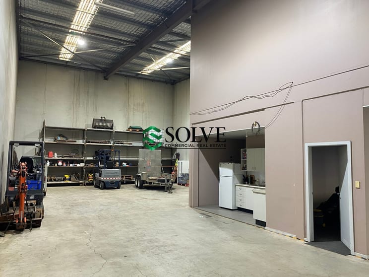 Click to view all images 3/7 Kilto Crescent Glendenning NSW 2761 - Image 2