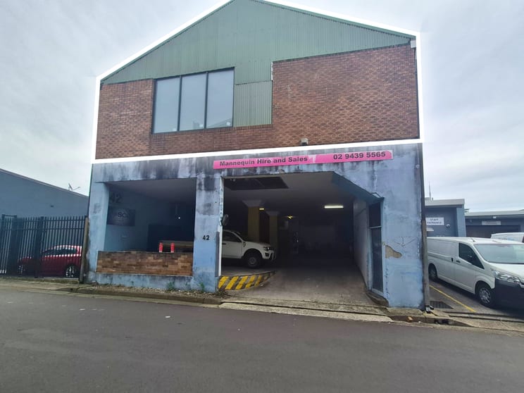 Click to view all images U2/42 Hotham Parade Artarmon NSW 2064 - Image 1