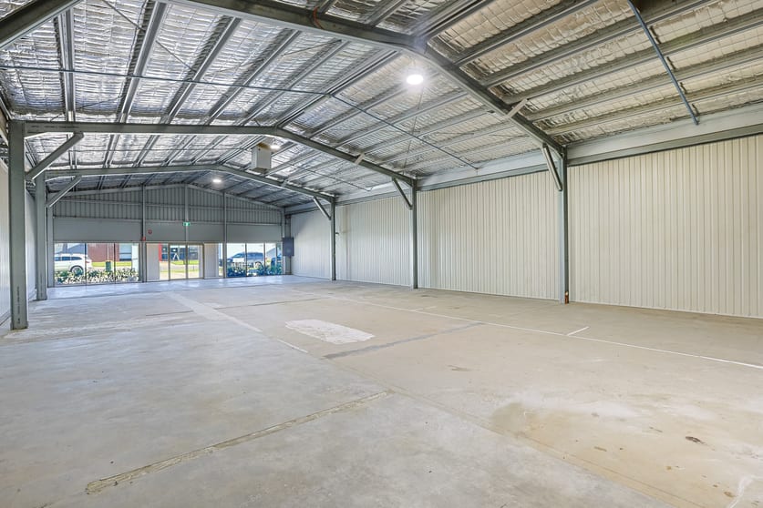Click to view all images 24 Scott Cres Mildura VIC 3500 - Image 3
