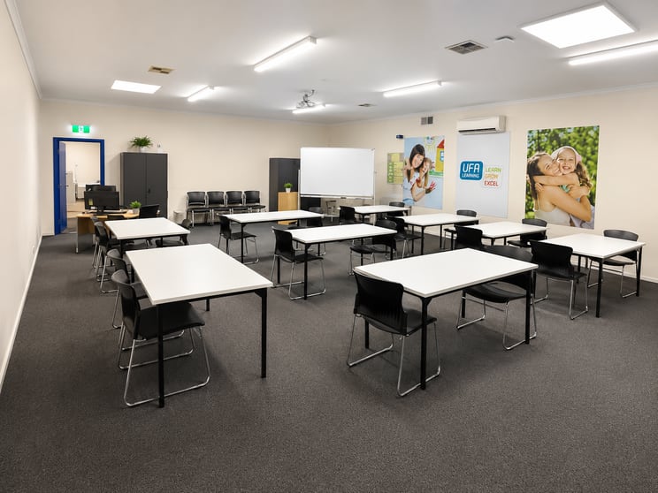 Click to view all images 78 Yarra street Geelong VIC 3220 - Image 3