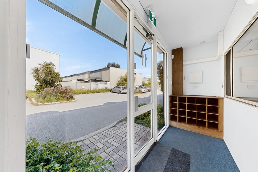 Click to view all images 11/23 Gibberd Road Balcatta WA 6021 - Image 3